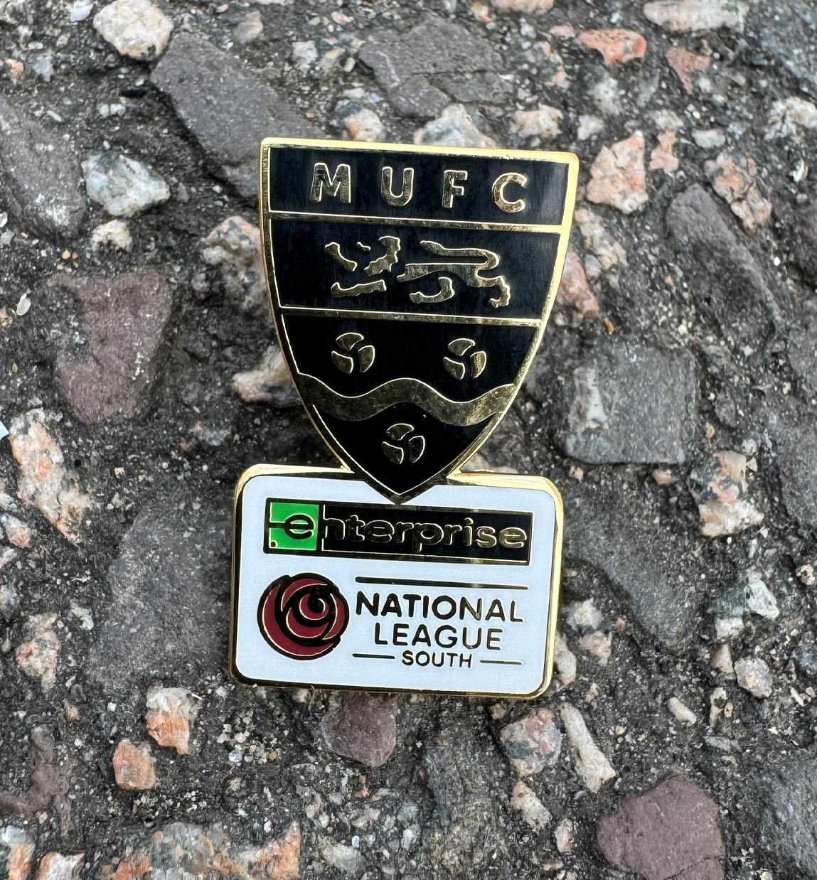 Maidstone United League Pin Badge